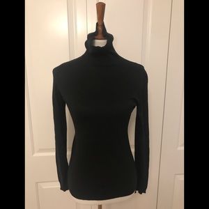 Moda International turtleneck size small